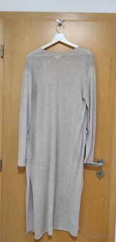 Béžový sveter značky H&M - 2