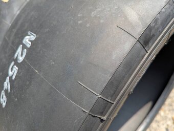 225/40R18 YOKOHAMA ADVAN A-005 - 2