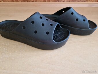 Dámske crocsy čierne č. 39 - 2