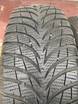 205/60R15 GoodYear UltraGrip Zimné Gumy - 2