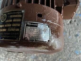 Predam elektromotor prírubovopetkový - 2