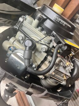 Suzuki 2.5 Lodný motor - 2