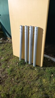 Stôl jedálenský - 2