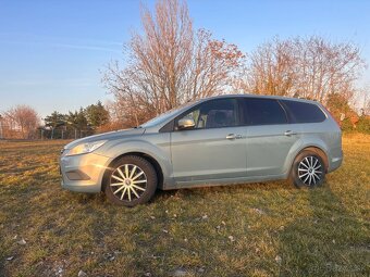 Ford Focus kombi 1,6 nafta - 2