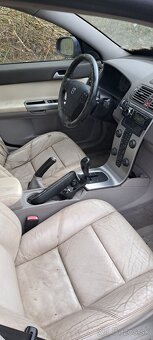 Volvo - 2