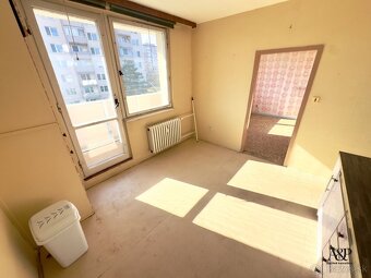 NA PREDAJ VEĽKÝ 3 IZB. BYT S LOGGIOU, 76M2, UL., JEDNORADOVÁ - 2
