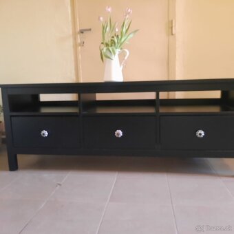 Predam stolik pod tv - Ikea Hemnes. - 2