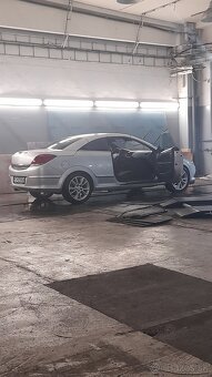 Predám Opel Astra h - 2