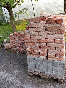 Darujem starú tehlu - 2