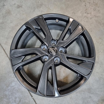 NISSAN disky 5x114,3 R18 7J ET47 - 2