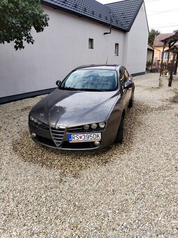 Predám vymenim za octaviu..alfa Romeo 159 1.9jtdm 110kw - 2