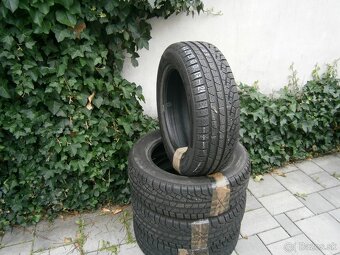 Predám 4x zimné pneu Pirelli 215/60 R17 96HXL - 2
