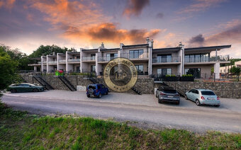 Na prenájom moderne zariadený 3 izbový, dvojpodlažný apartmá - 2