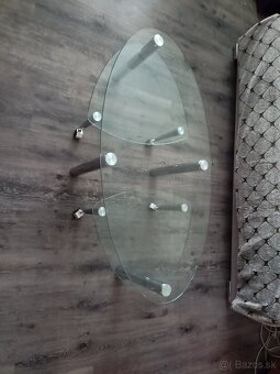 Predám sklenený stolík - 2