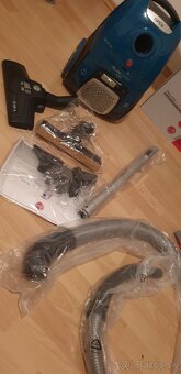 Vysávač Hoover - 2