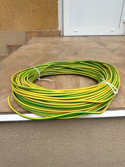 Mám na predaj Vodiče káble nové - 2