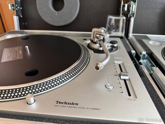 Technics SL-1200 MK7 - 2