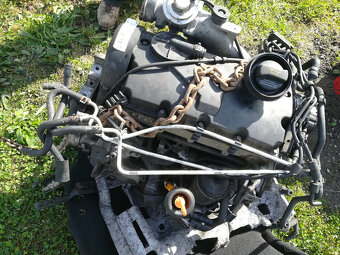 motor, hlava, vstrek, blok, 1.9 tdi 77kw octavia II škoda - 2