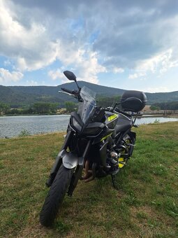 Yamaha MT09 - 2