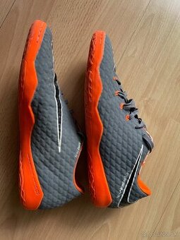 Halovky Nike 40 - 2