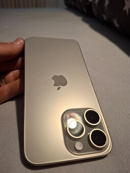Apple iPhone 15 Pro Max 256GB Natural Titanium - 2