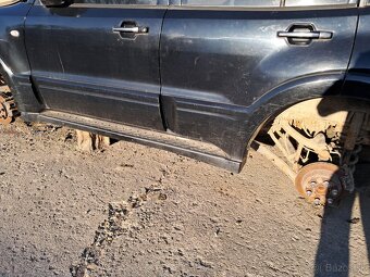 Rozpredam mitsubishi pajero 3 na diely - 2