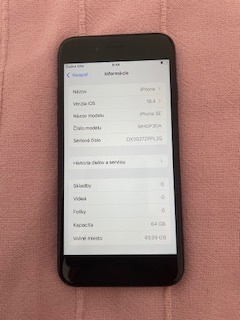 Krásny Iphone SE 2020 64GB batéria 77 percent - 2