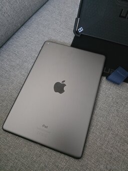 Apple iPad 9th gen 64 GB - 2