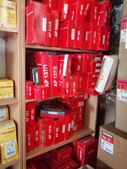 Prodám SKLAD NÁHRADNÍCH DÍLŮ BRZD - 2