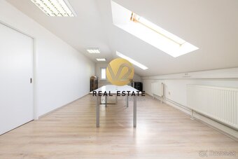 Prenájom – Kancelárske priestory (120m2) s parkovaním – Nitr - 2