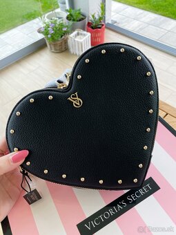 Victoria’s Secret čierna srdiečkova kabelka - 2