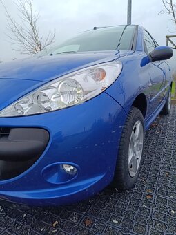 Peugeot 206+ 1.4 benzín - 2
