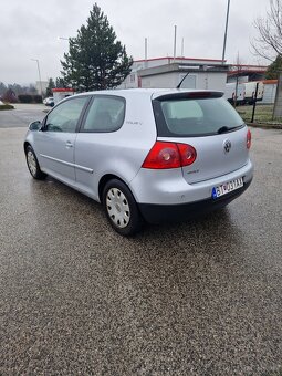 Volkswagen Golf 5 - 2