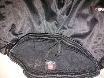 Športové nohavice 152 - 2