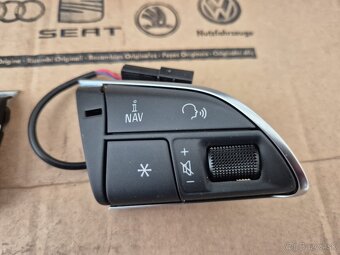 TLACIDLA NA MULTIFUNKCNY VOLANT AUDI A6 A7 C7 A8 - 2