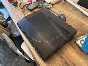 Gramofon sony - 2