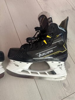 BAUER SUPREME M40 VEĽKOSŤ 2,5 D - 2
