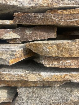 Prírodný kameň Gneiss (rula) – vhodný na obklad, dlažbu a mu - 2
