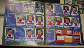 SOUTH AFRICA 2010 - OFFICIAL LICENSED STIKER ALBUM - 2