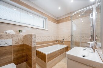 Štýlový tehlový bungalov, Perín, zástavba novostavieb - 2