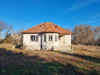 Predáme rodinný dom vhodný ku kompletnej rekonštrukcii v mes - 2
