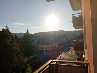 Na predaj 2 izb.byt na prerobenie takmer v centre mesta - 2