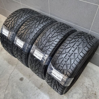 Zimné pneumatiky 235/55 R18 KORMORAN DOT3922 - 2