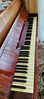 Predám piano Petrof - 2