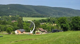 SLNEčNÝ STAVEBNý POZEMOK POD LESOM 1080M2 - 2