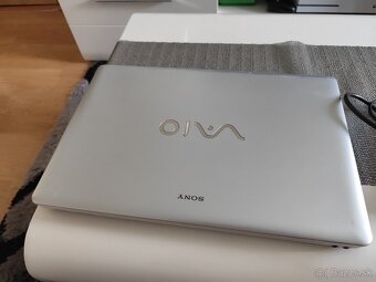 Sony Vaio ( nefunkčný ) - 2