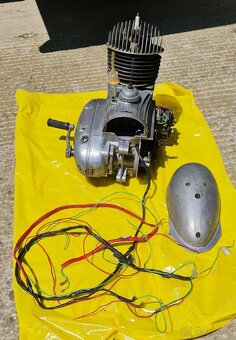 Motor + dynamo + karburátor + kabeláž - JAWA ČZ 175 / 356 - 2