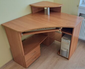 Predám rohový stolík ku PC - 2
