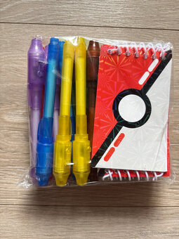 Špionážne UV perá s poznámkovým blokom Pokemon - 2