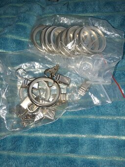 Kruhy a stipce na zavesy - 2